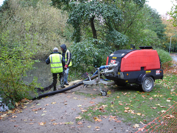 Utilising a vacuum pump to extract problematic silt and sludge.